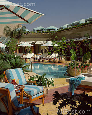 Four Seasons Hotel Cairo at Nile Plaza 2